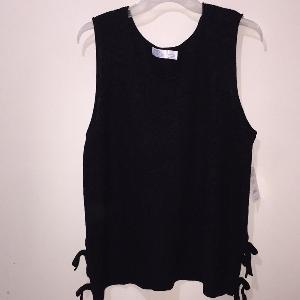 Time and Tru Knit Tank